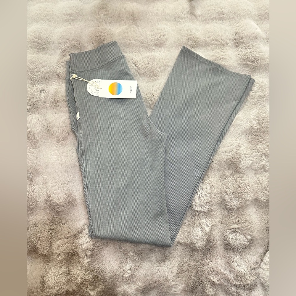NWT Vuori Lux Rib Split Bootcut Heather grey Size S